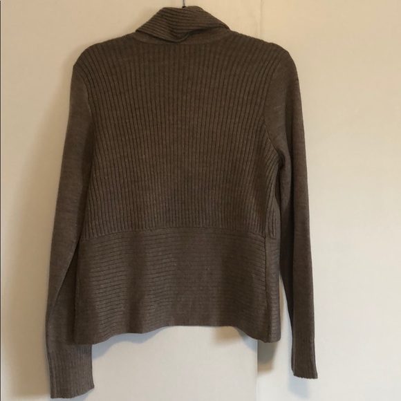 Sweater - Picture 3 of 4